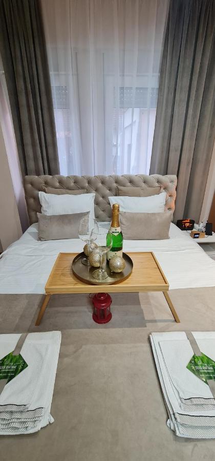 Design Apartment Business Lux 4 Star "Rio" Completely Business Lux Place In The City Center & Free Included Industry Optical Wifi & Netflix & Keyless Code Entry & Full Smart App & Kitchen & Washing Machine & Wide Terrace & Secure 2 Parking Place ชูปริยา ภายนอก รูปภาพ