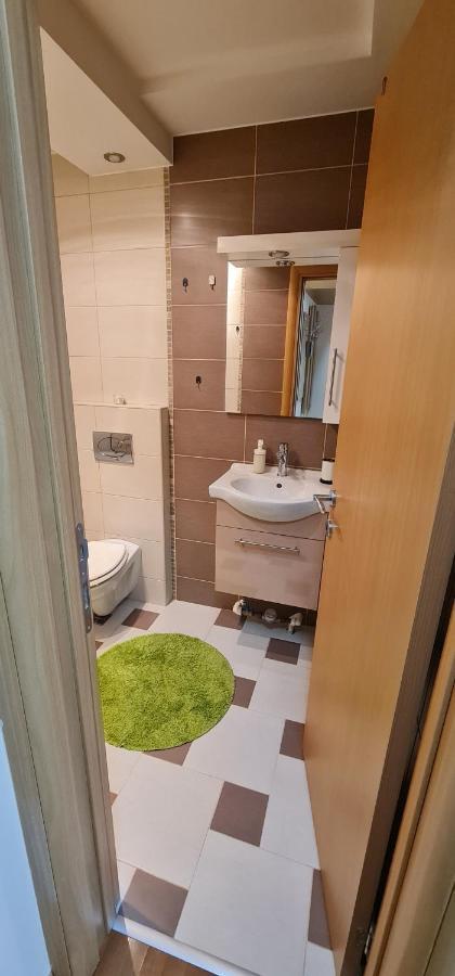 Design Apartment Business Lux 4 Star "Rio" Completely Business Lux Place In The City Center & Free Included Industry Optical Wifi & Netflix & Keyless Code Entry & Full Smart App & Kitchen & Washing Machine & Wide Terrace & Secure 2 Parking Place ชูปริยา ภายนอก รูปภาพ